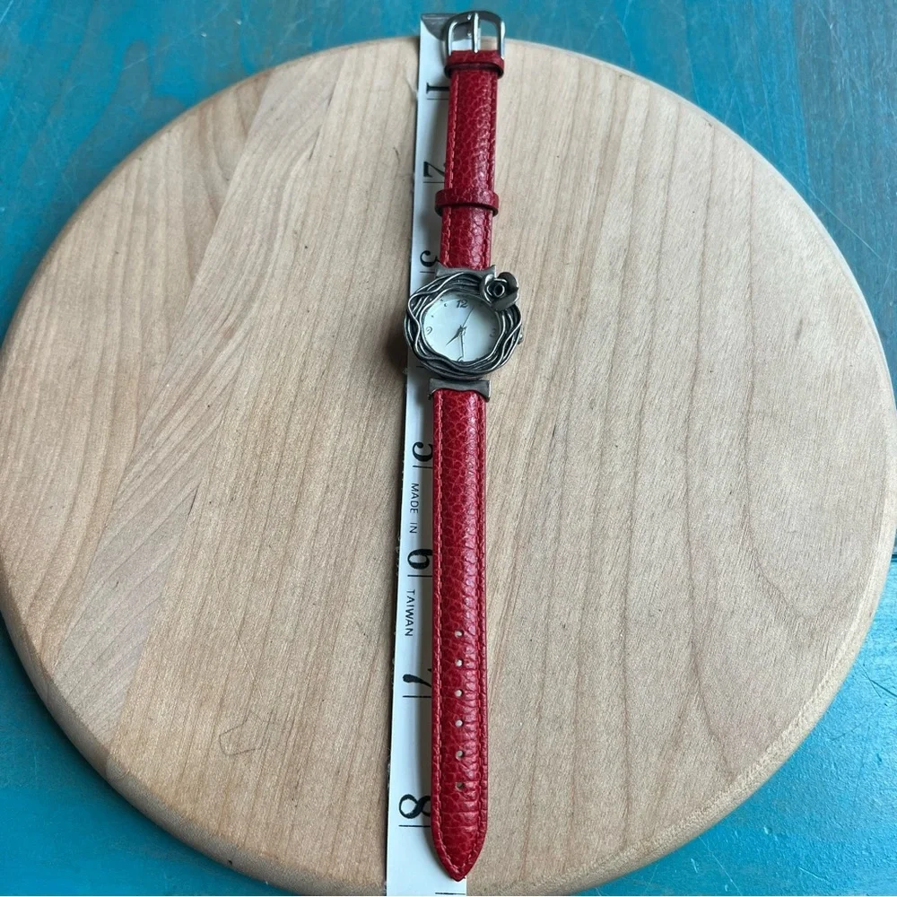 Sterling Silver ladies floral mother of pearl red leather watch NEW BATTERY